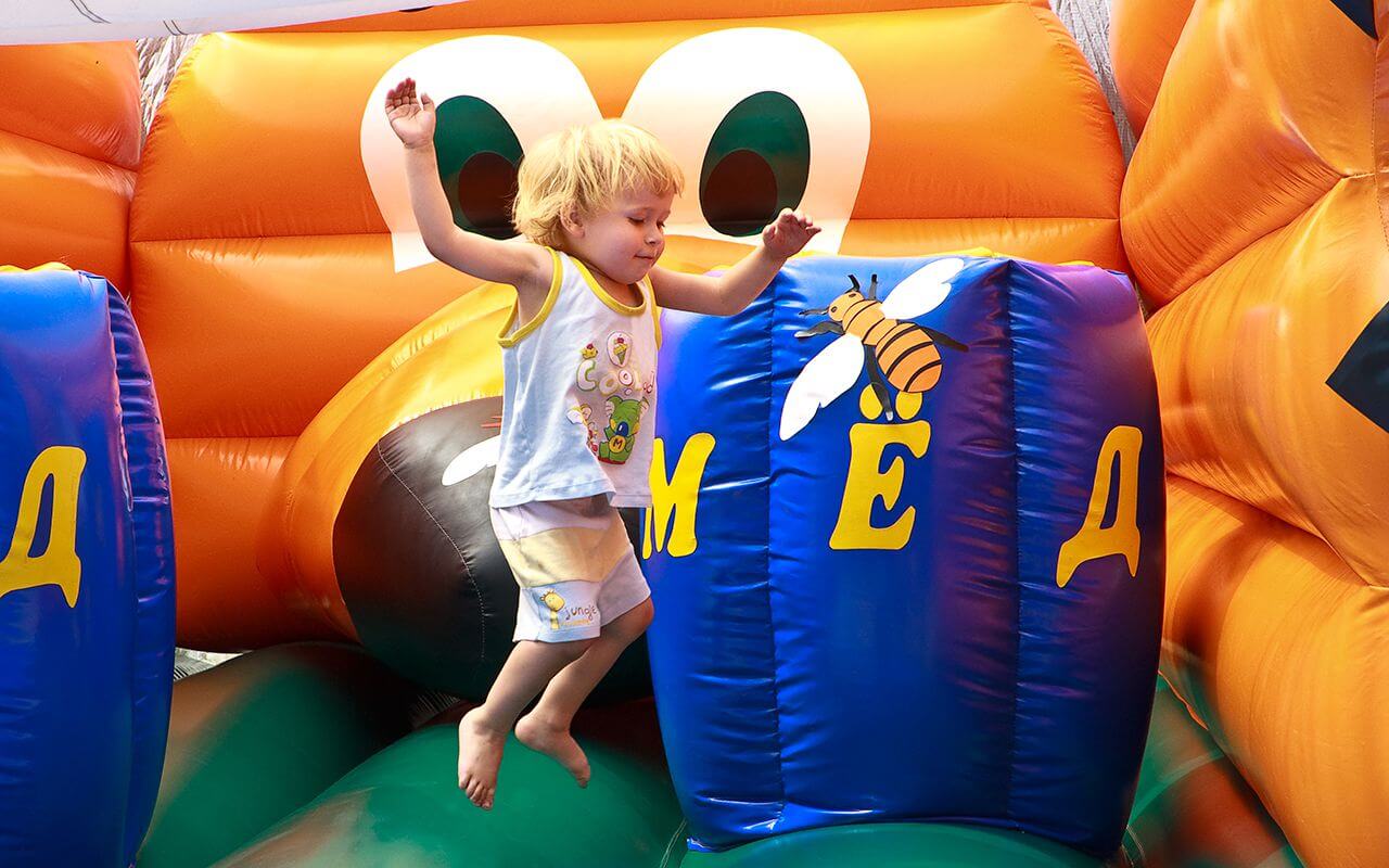 Mick's Jump 'N' Play Melton's Indoor Adventure Playground